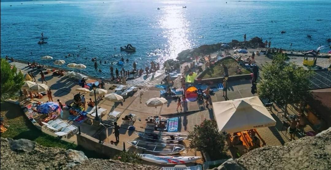 Kenzo Apartment Senj  Buitenkant foto